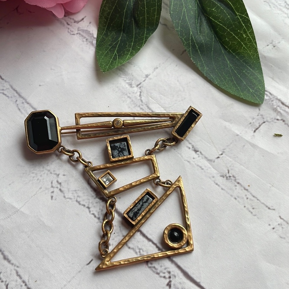 Vintage Patricia Locke gold tone abstract brooch/pin